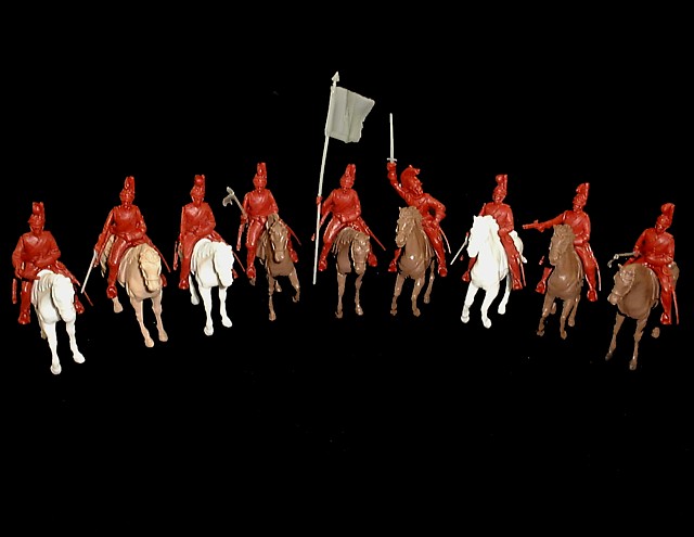 Helmeted Cavalry 12 figures in 9 poses (red) w/horses & weapons <FONT COLOR=#CC0000>(54mm) </FONT>