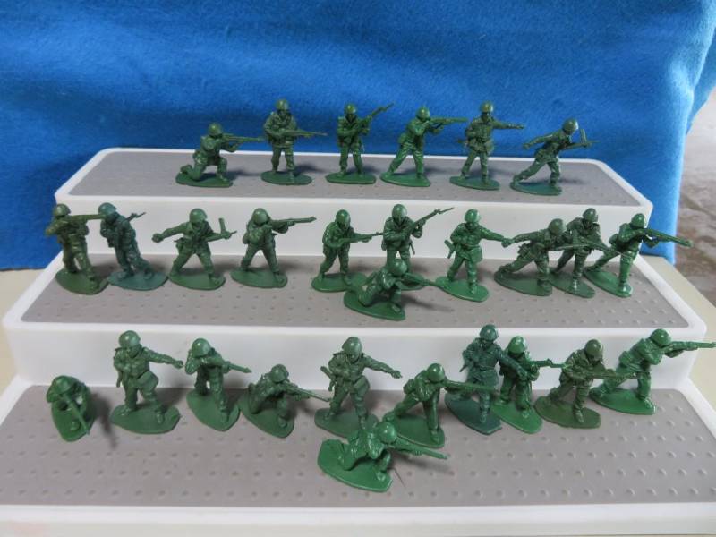 AFX113D Airfix Copies, WWII British Paratroopers (Small 54MM) 28 in 6 Poses