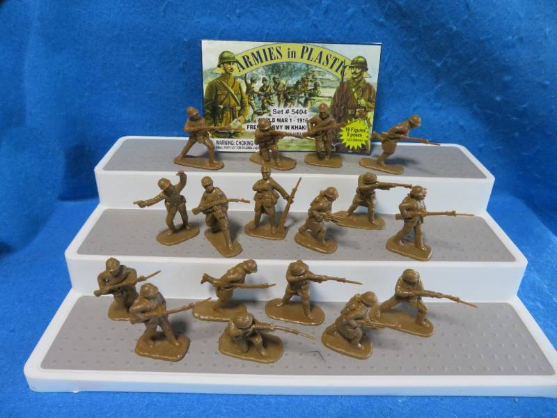 AIP5404 WWI French (Khaki) (54MM) 16 in 8 Poses