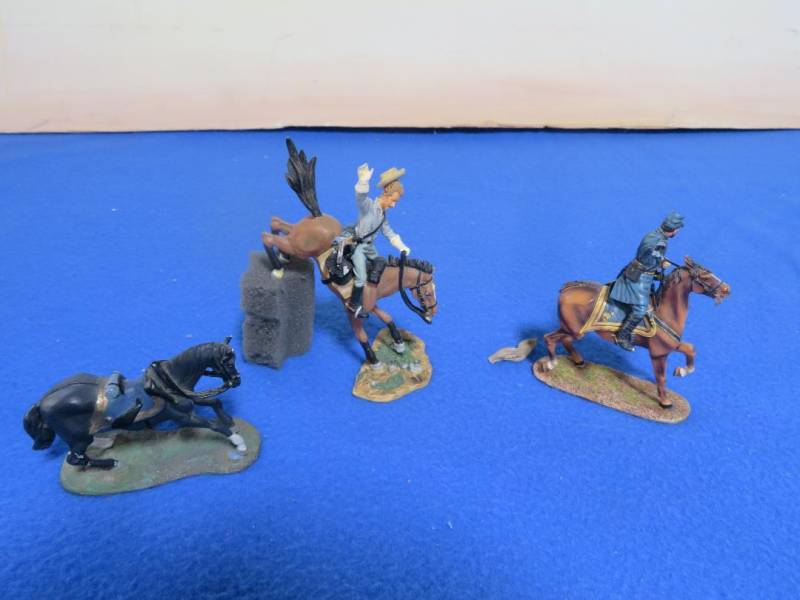 BRT180A Damaged Civil War Cavalry - Various Makers - Painted Metal