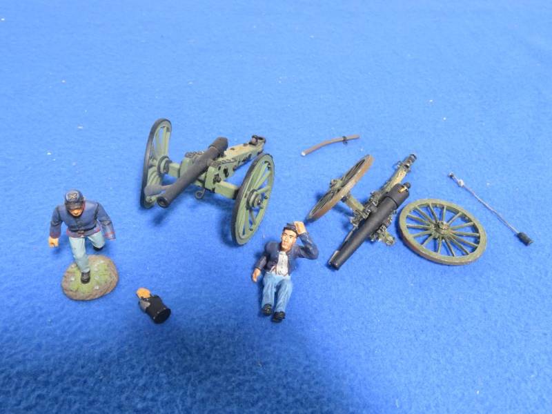 BRT181A Britains - Damaged Union Artillery (54MM)