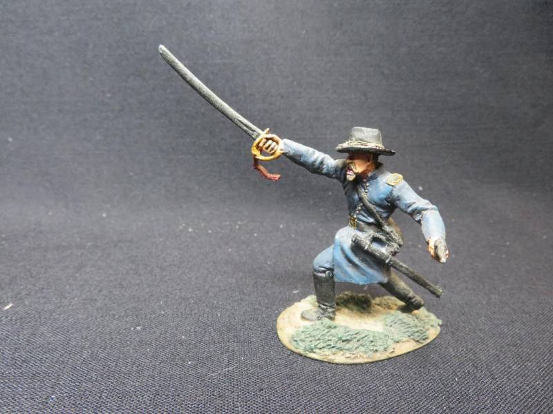 CNT841A Conte, Union Officer Charging, Painted Metal