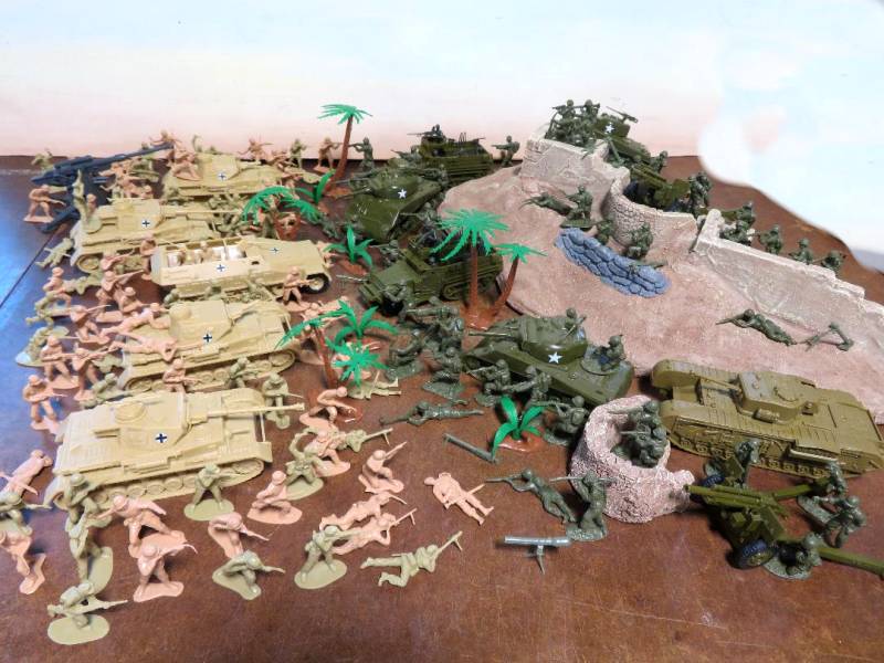 CTS922C WWII Desert Fox Playset (54MM) 185 Pieces