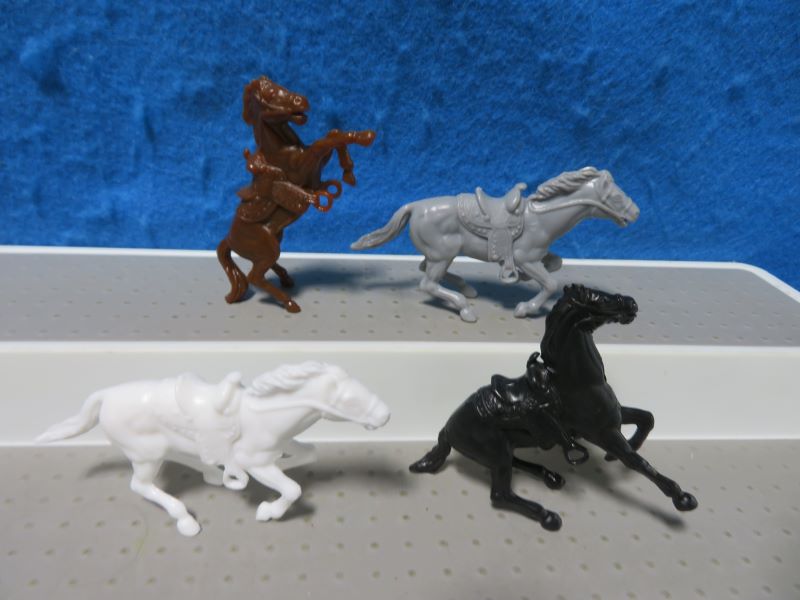 Marx Western playset Horse 4 in 3 Poses (54MM) Mixed Colors