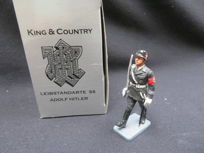 K&CLAH28 King & Country, SS Officer Marching w/ Sword, Painted Metal, MIB