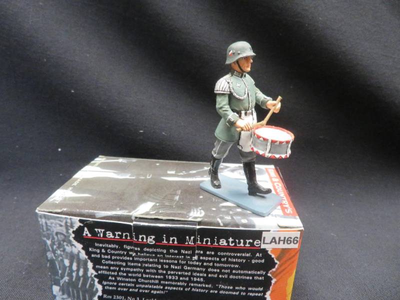 K&CLAH66 King & Country, Wehrmacht Marching Drummer, Painted Metal, MIB