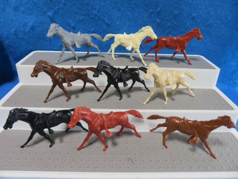 MXR127C Marx Reissue Cavalry Horses x 9 (54MM) Mixed Colors